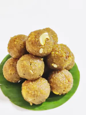 Moti Chuur Laddu