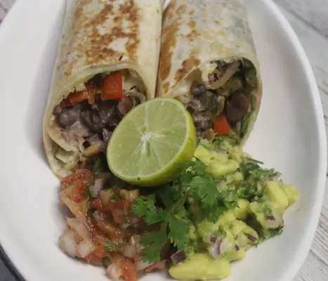 Fajitha wrap with Tomato salsa and Guacamole